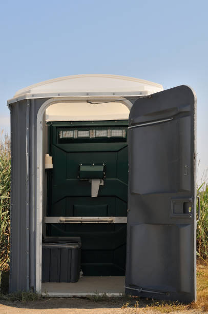 Best Portable toilet rental cost  in Elmore, AL